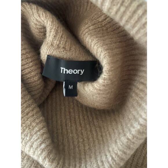 THEORY KARENIA Merino Wool Turtleneck Merino Wool Size Medium $395 - Picture 3 of 3